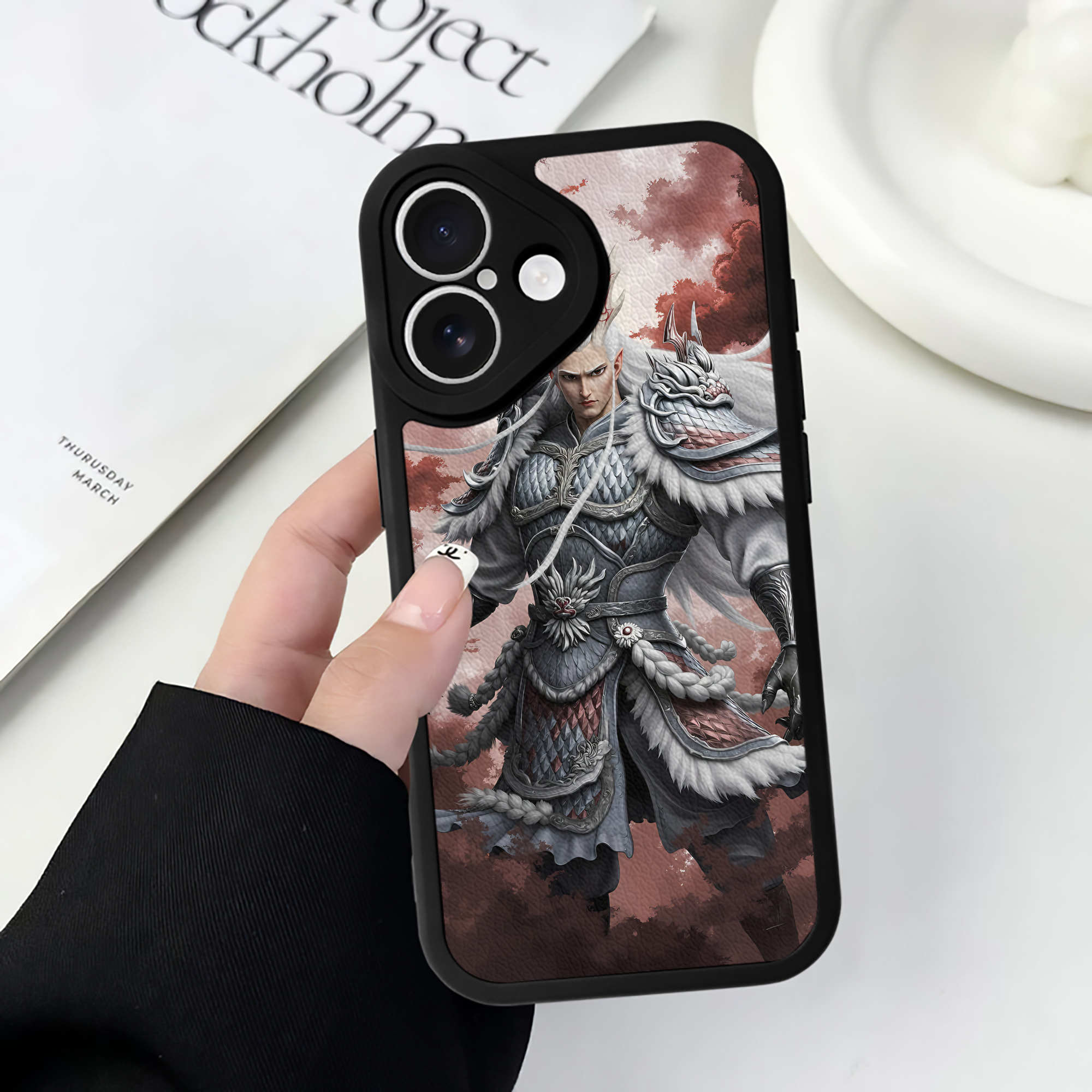 （画像用） Ne Zha 2 ナタ 魔童の大暴れ 【iPhone 16シリーズ対応】シリコンスマホケース（レザー調） 材質：シリコン